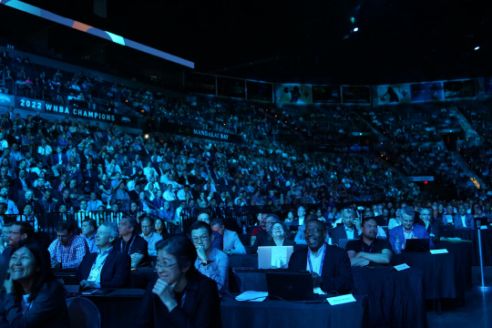 'DTW 2023' 2일차 행사 참관객들이 기조연설을 듣고 있다. 델테크놀로지스 제공